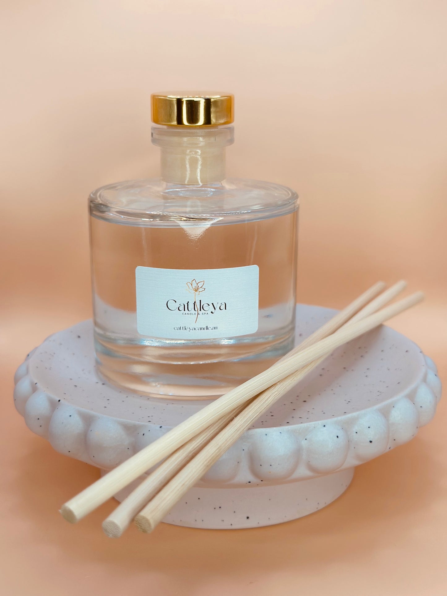 luxury-reed-diffuser-handmade-home-fragrance-cattleyacandle