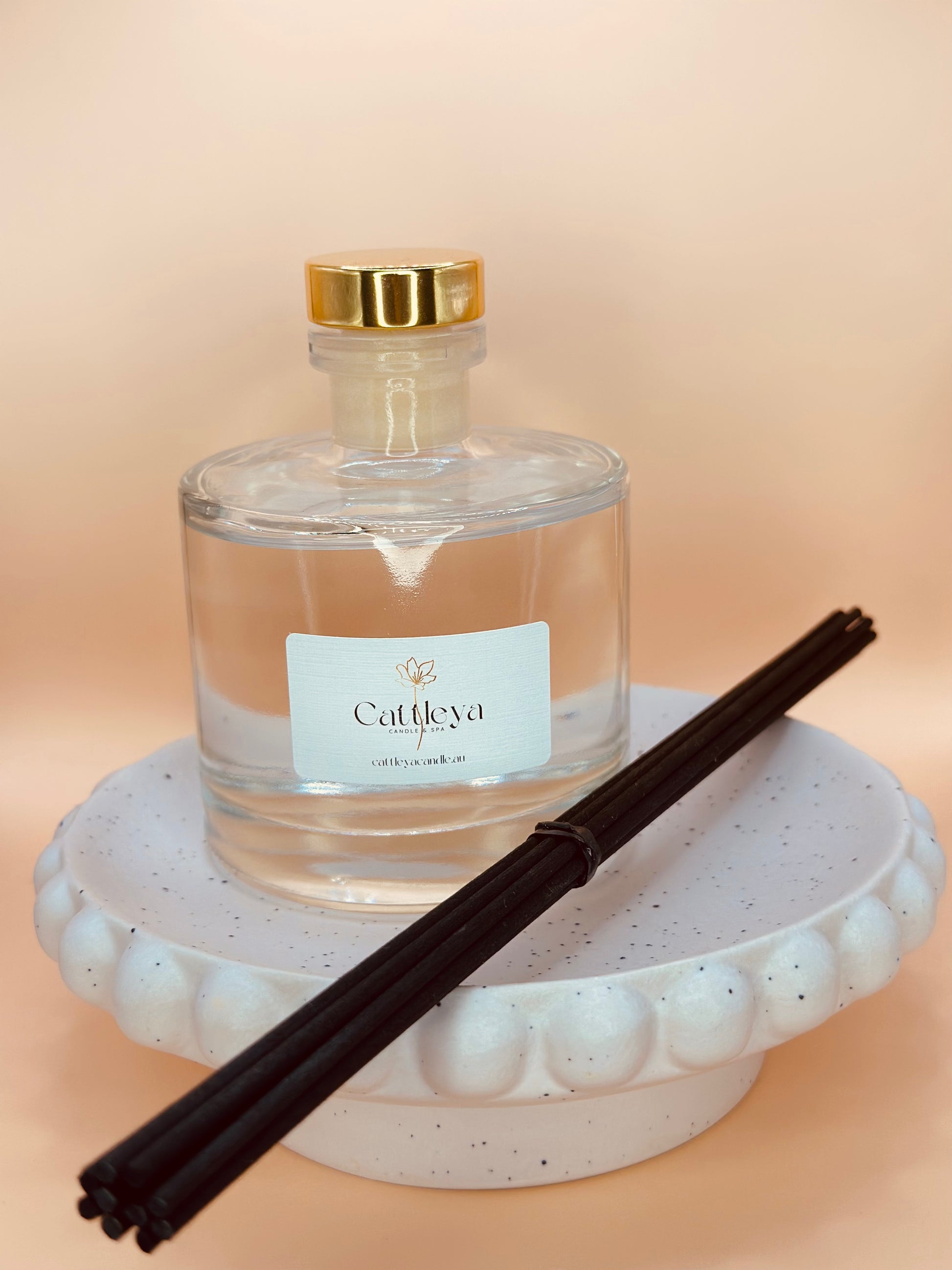 luxury-reed-diffuser-handmade-home-fragrance-cattleyacandle