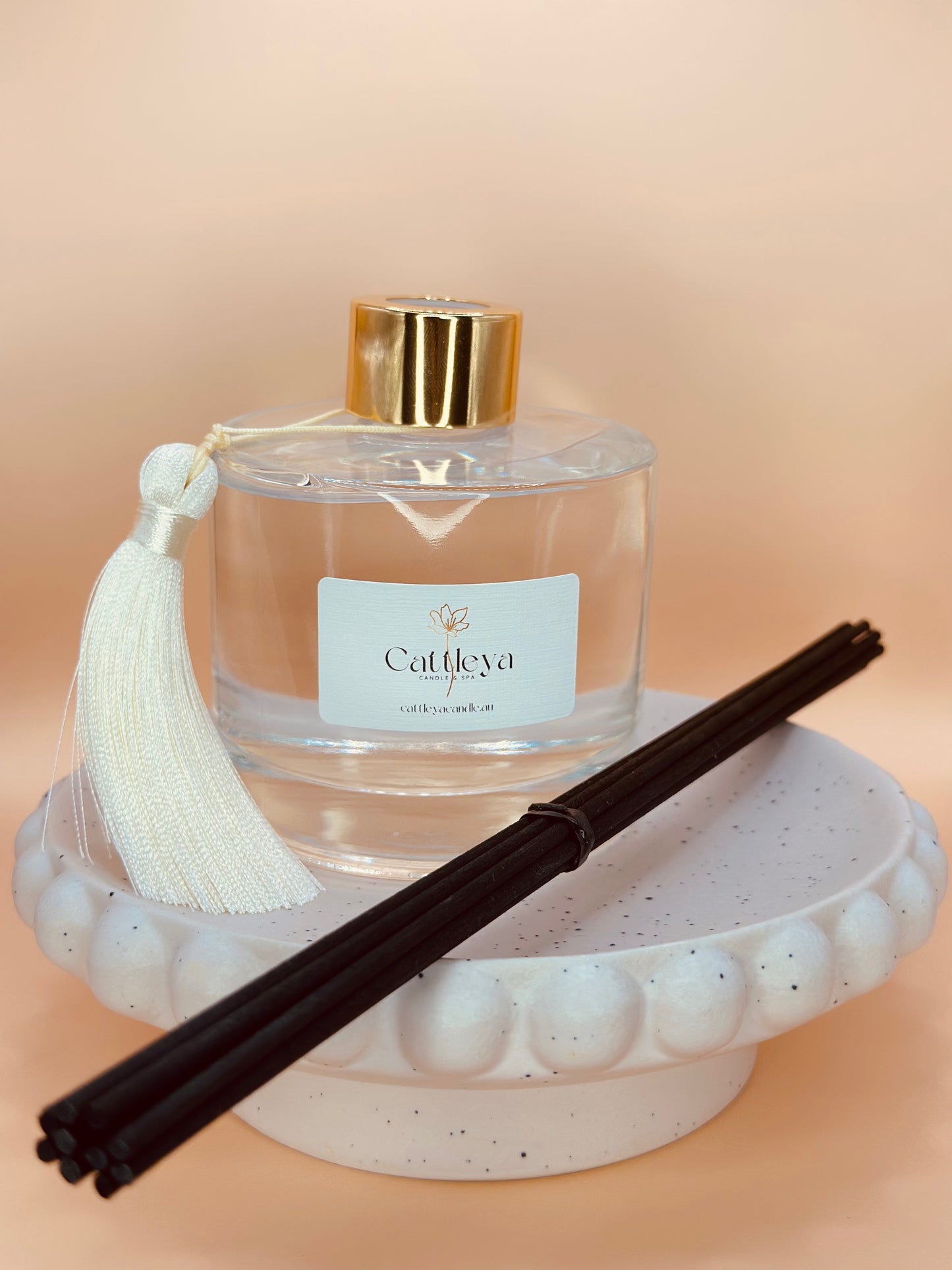 luxury-reed-diffuser-handmade-home-fragrance-cattleyacandle