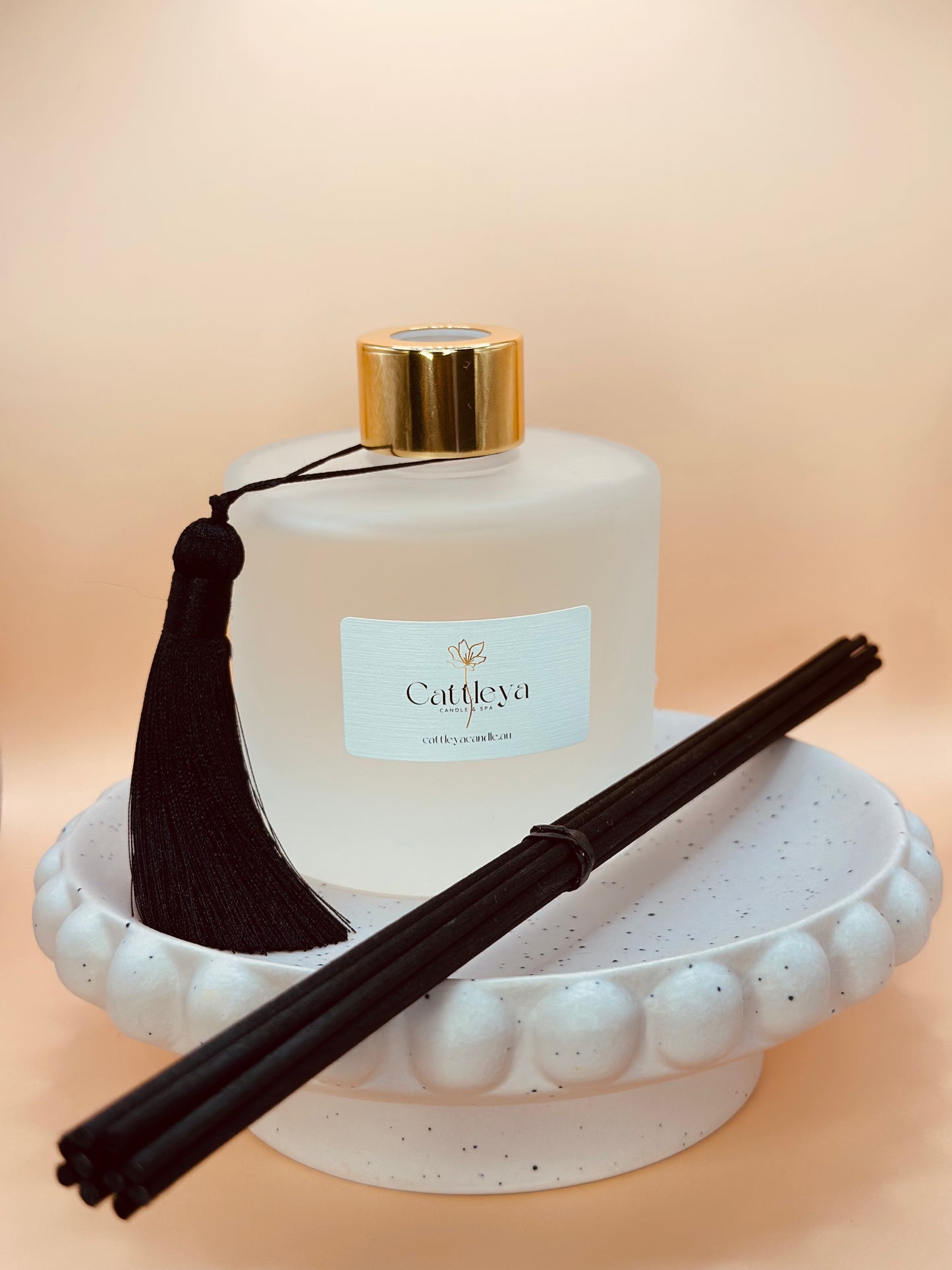 luxury-reed-diffuser-handmade-home-fragrance-cattleyacandle