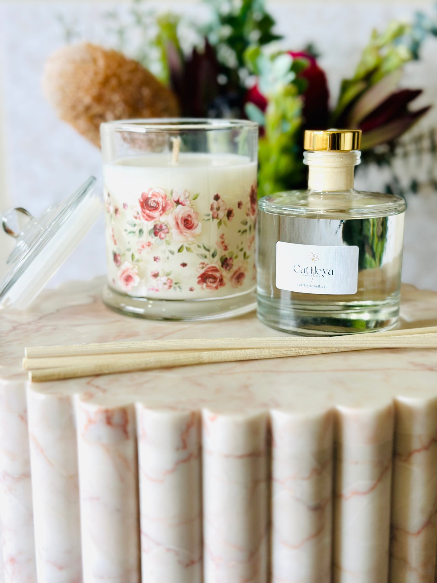gift-scented-candle-rose-fragrance
